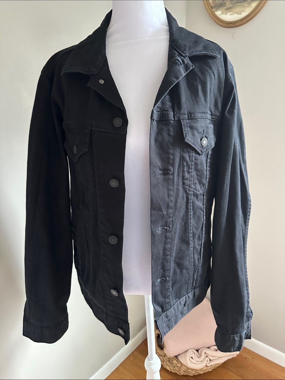 Uniqlo Black Denim Jacket, Sz M